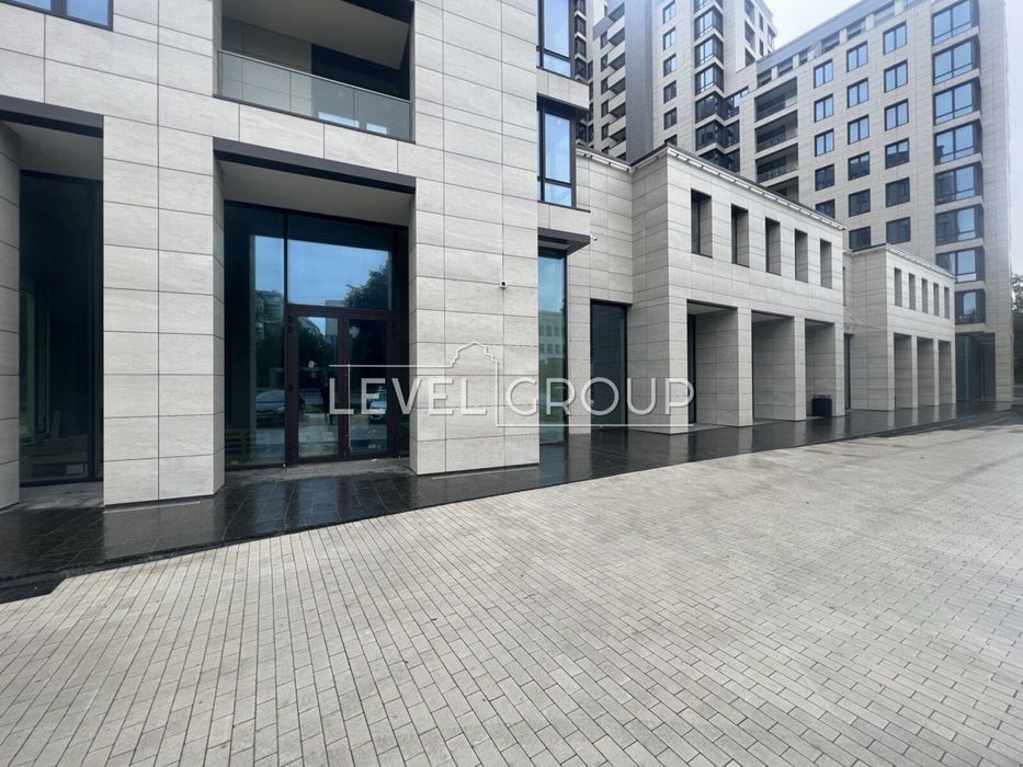 Оренда фасадного приміщення 530 м2, ЖК Crystal Park Tower.