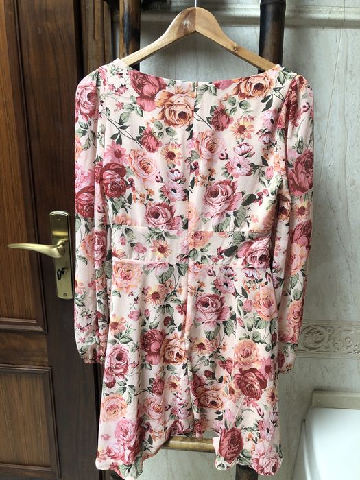 Vestido floral de seda