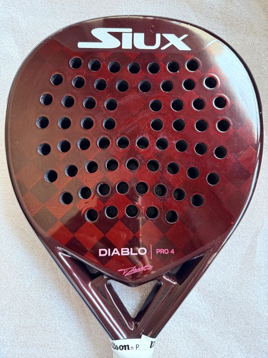 Siux Diablo PRO 4 2025 By Tino Libaak | Raquete de Padel