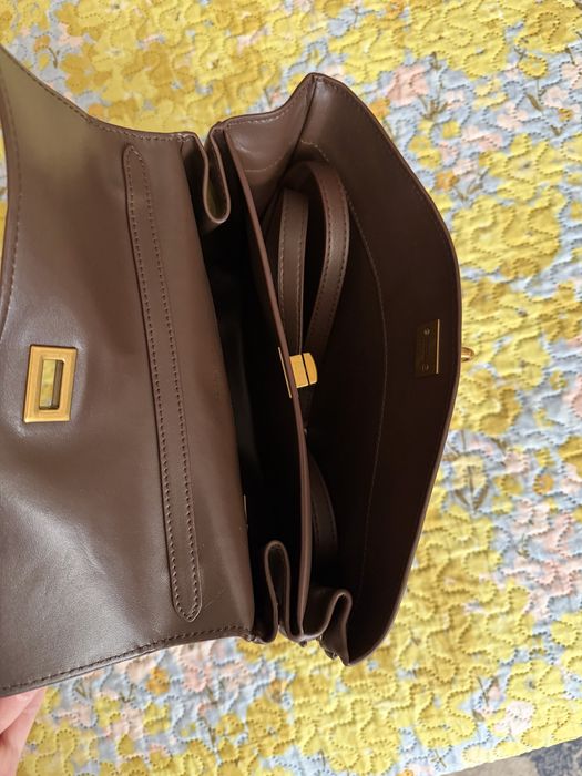Balenciaga rodeo шоколад є код