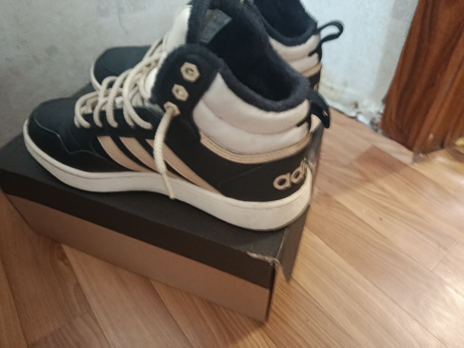 Hoops 3.0 Mid WTR  продам кеди