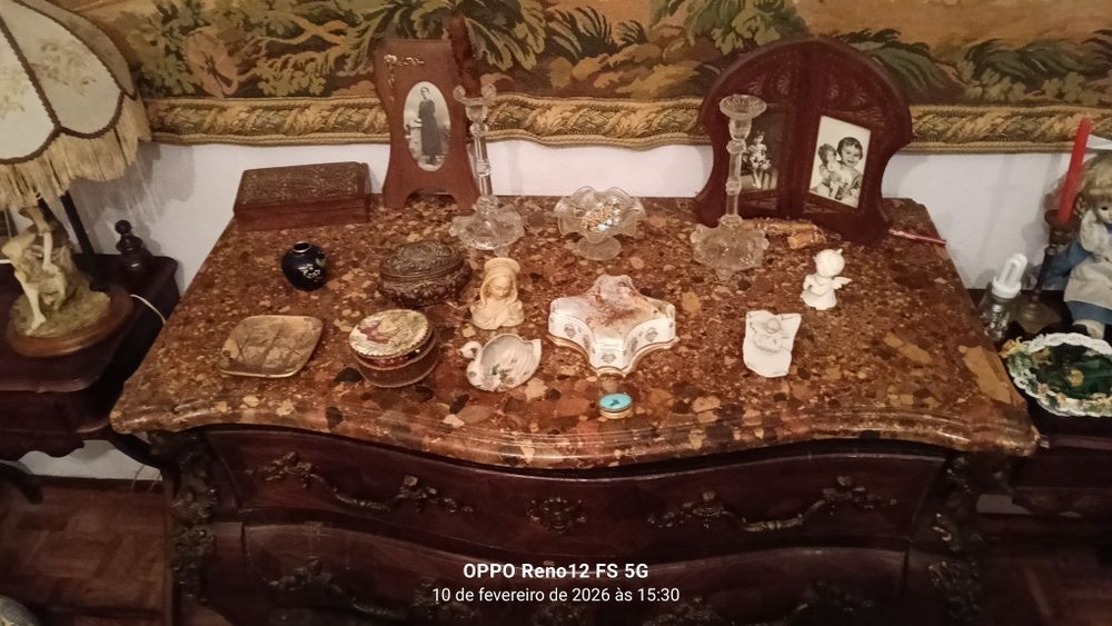 CÓMODA Barriguda_Luí VX_3 Gavetões, l_Clássica_Mais de 50 Anos_com Pedra Mármore_ Arrábida_Tons Bege e Rosa