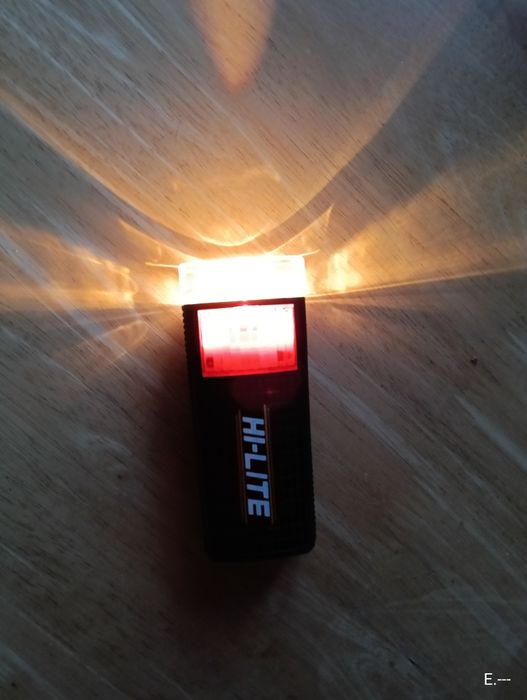 Latarka na paluszki z lusterkiem i szkłem powiększającym