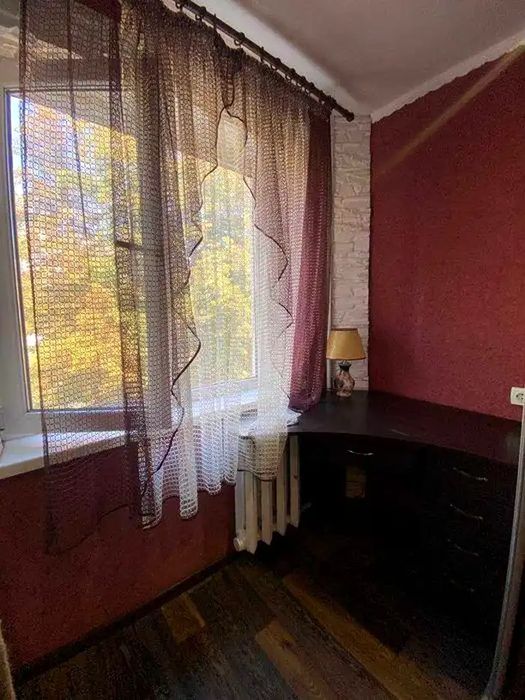 Продам 2 комнатную квартиру на Интернате , с мебелью  и техникой