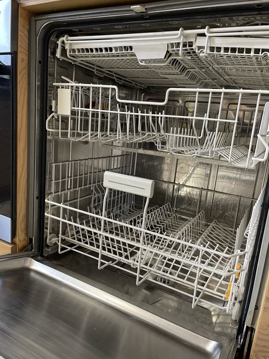 Прсудомийка Miele