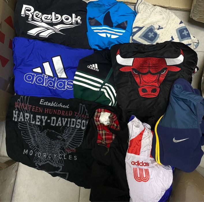Олимпийки адидас мастерка adidas zne костюм чикаго булз нба поставка вещей пуховик тачини тнф реп sergio tacchini