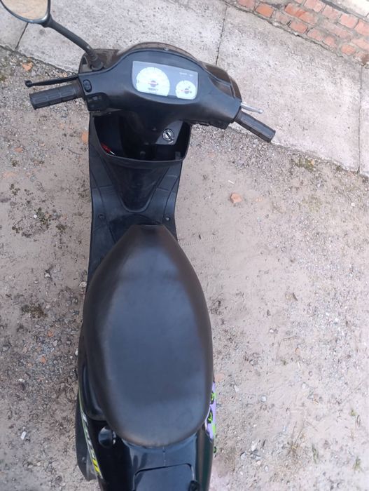 Скутер  Suzuki lets 2