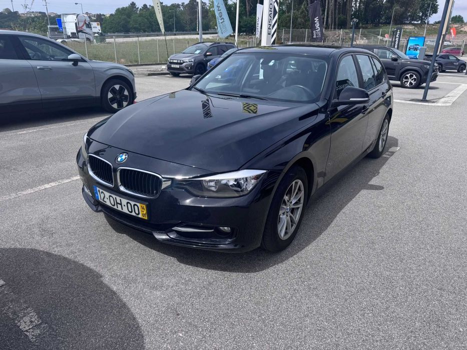 BMW 318d Touring | 143cv | Muito Cuidada | Sensores Traseiros | Bagageira Elétrica