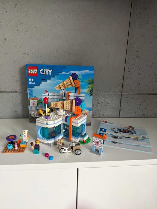 LEGO City 60363 - Lodziarnia