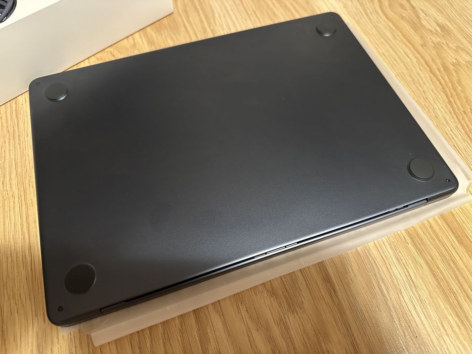 Apple MacBook Air 2025 M4 13,6" 16GB RAM 256GB SSD Midnight Black