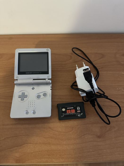 Sprzedam Game boy advance sp  Nowa Bateria