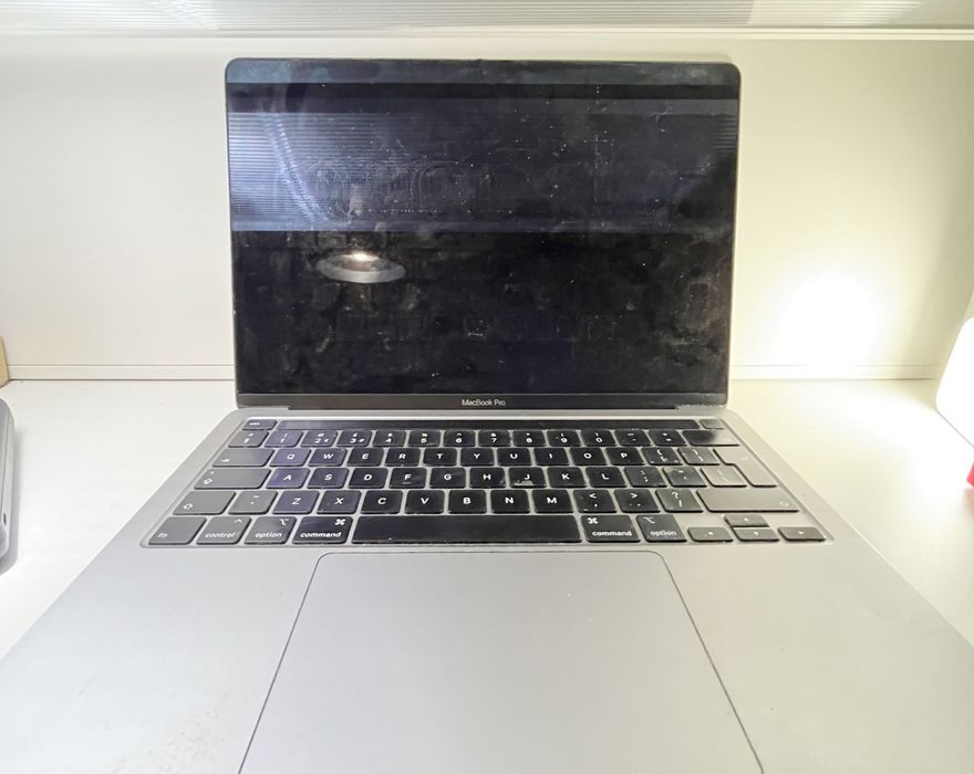 MacBook Pro 13” 2020 (Touch Bar, 16GB RAM) — Para Peças64739758485763121