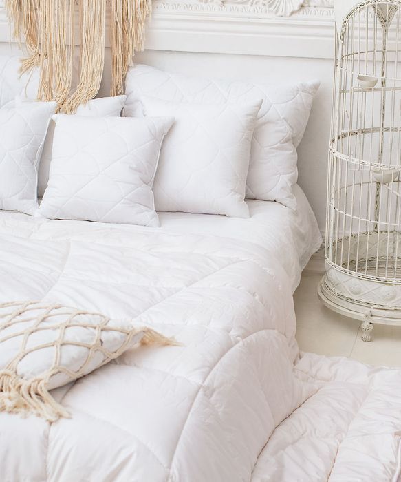 Poduszka AMZ ALPAKA pikowana 40x60cm Biały