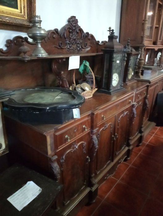 Recheio de loja de antiguidades