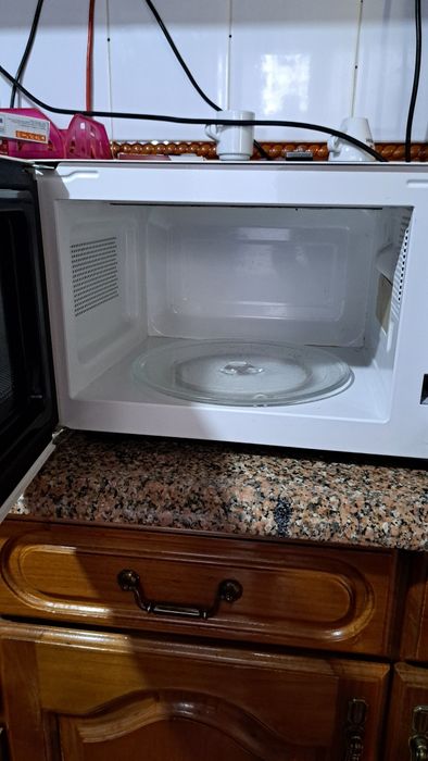 Vendo esse microonda com grill