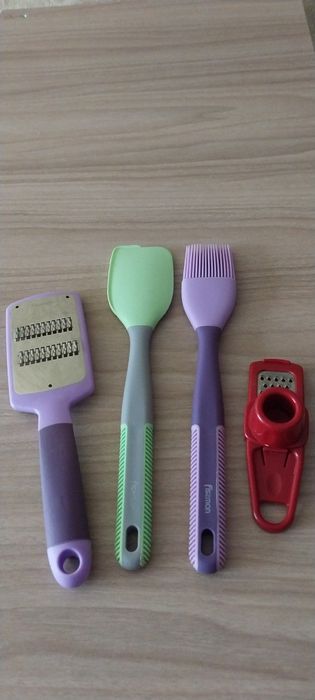 Кухонные принадлежністі