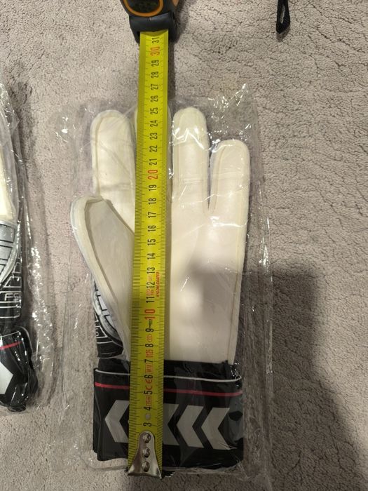 Rękawice bramkarskie r.8 nowe + 2 pary używanych  gratis