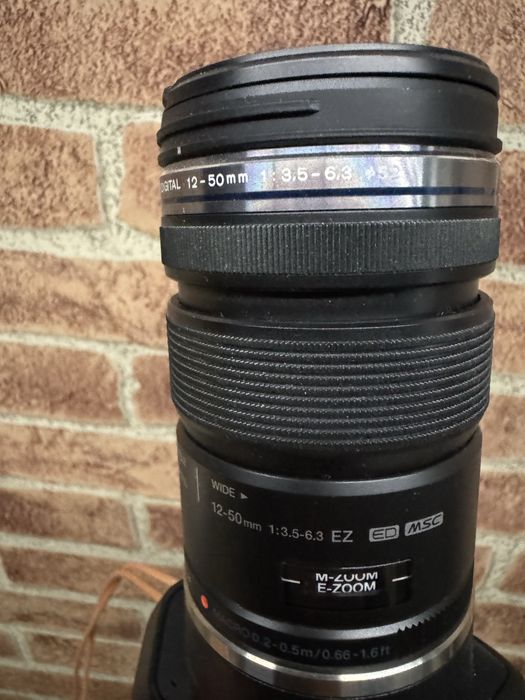 Blackmagic Design Micro Studio Camera 4K + lente motorizada