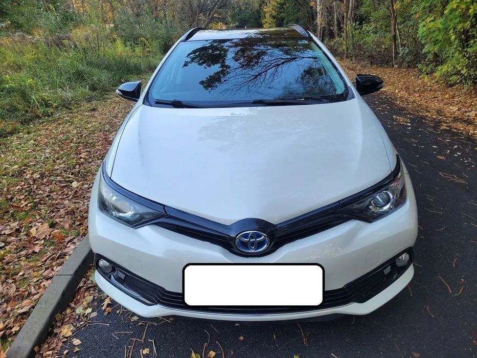 Toyota Auris REZERWACJA! 1.8 Hybryda 195 tys km