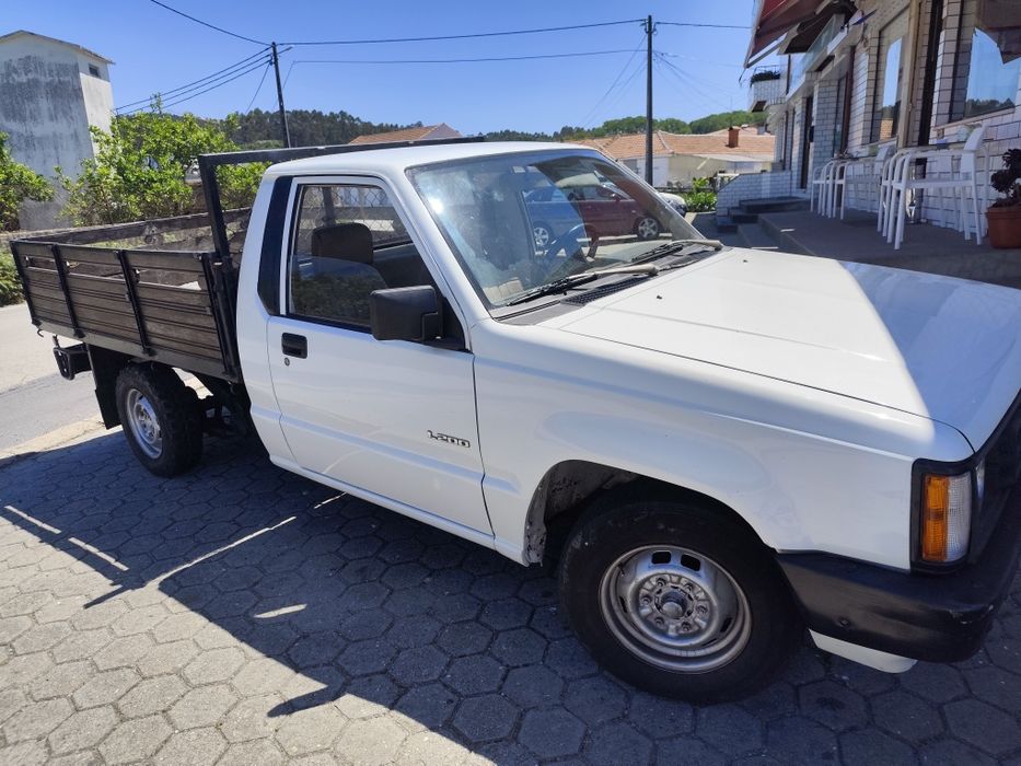 Mitsubishi L200 impecável