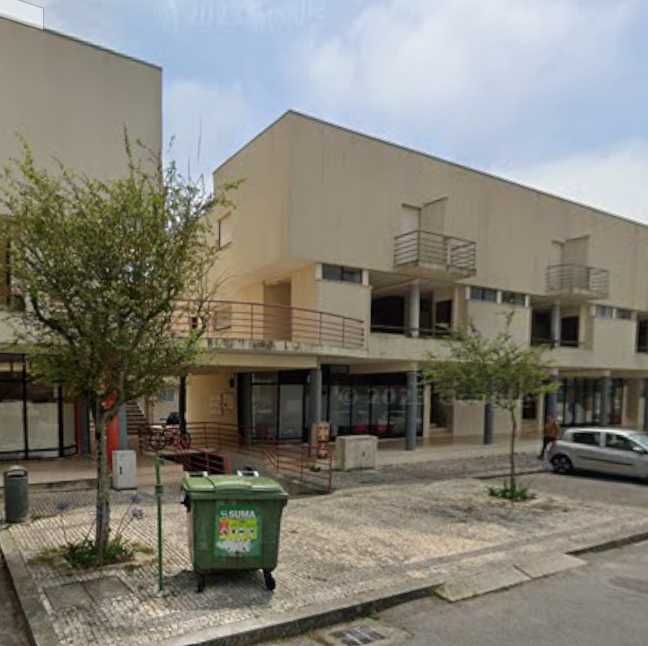 Arrenda-se loja comercial em Esposende