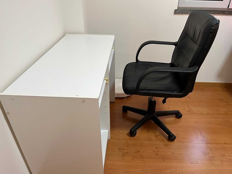 Secretária de melamina branca