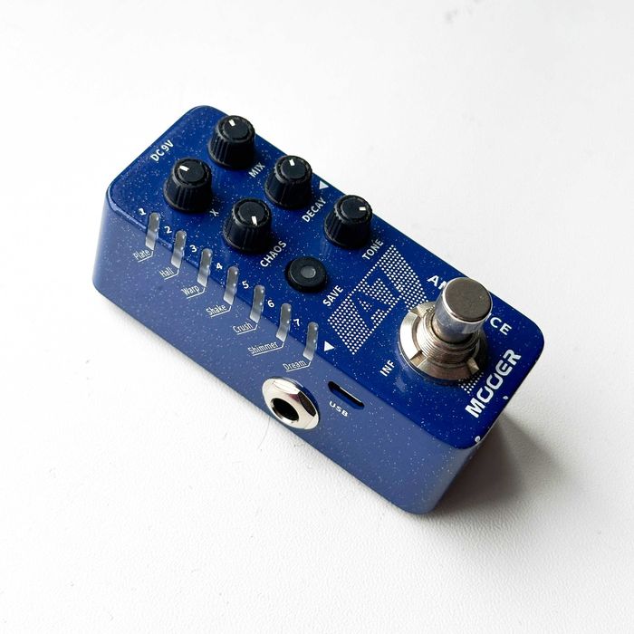 MXR Dyna comp, MXR Phase 100, Mooer A7 Ambiance, Morley Wah, Sonicake Octaver