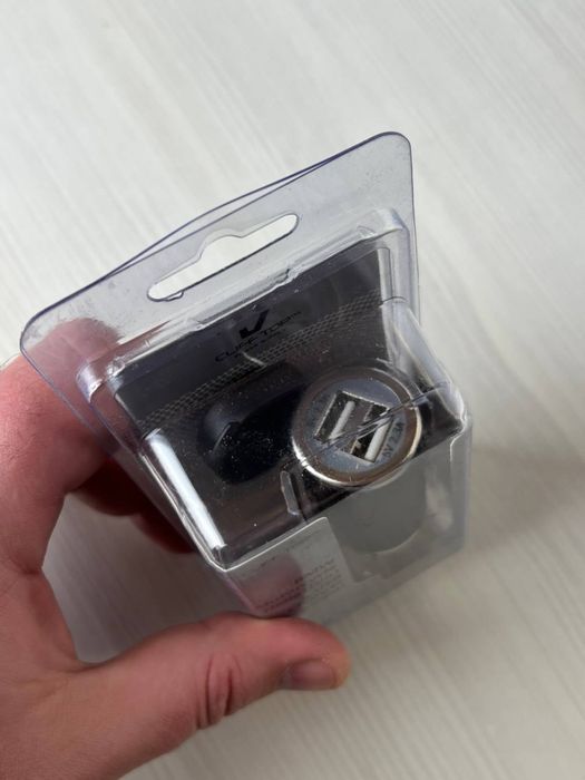 Зарядний пристрій Cliff Top™ BMW Motorcycle Hella (Din) USB Charger BMW Hella din