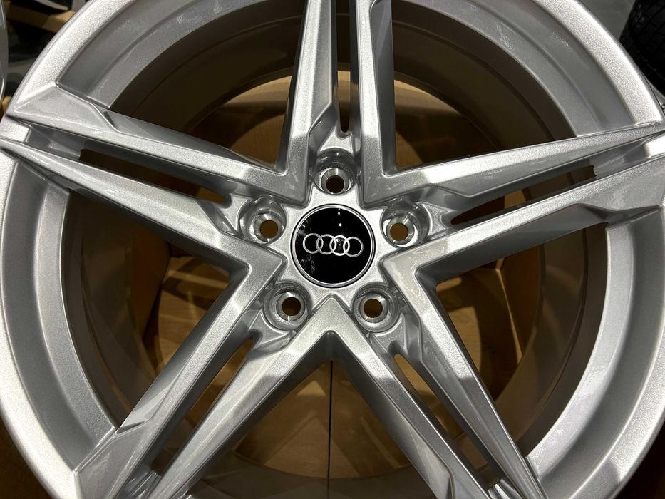 Oryginalne felgi 18 5x112 ET40 Audi A4 B8 B9 A6 C7 C8 Q5 8W0/601025R