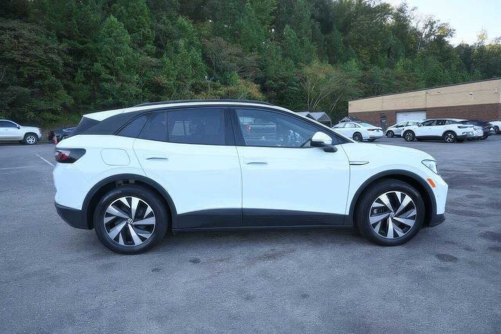 Volkswagen ID.4      2022