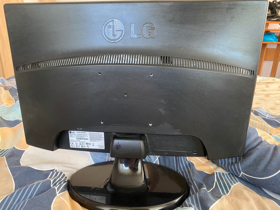 Продаю монітор FLATRON w2243s