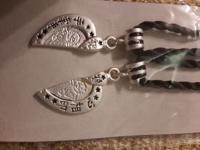 Zestaw dwóch wisiorków Wysyłka