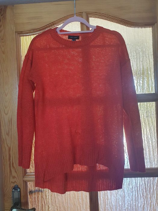 Czerwony sweterek