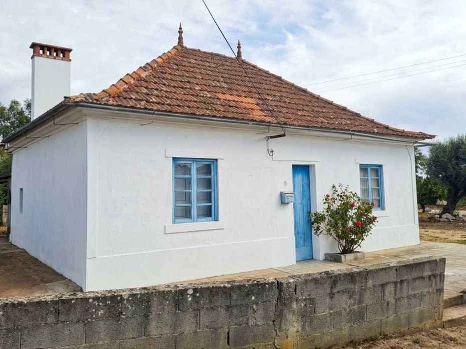 Casa para Restaurar em Ramalhais – Pombal
