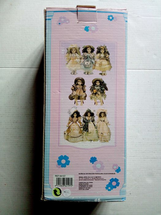 Boneca de Porcelana nova ainda na caixa