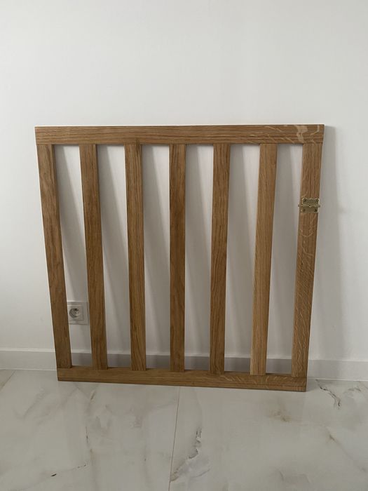 Debowa Barierka zabezpieczająca drzwi schody