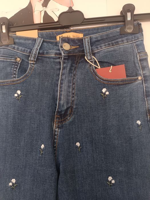 Spodnie damskie jeansowe jeansy damskie m.sara haft hit viral style