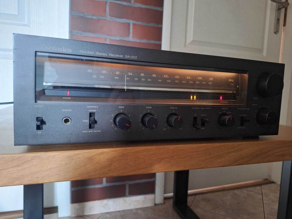 amplituner Technics SA-202