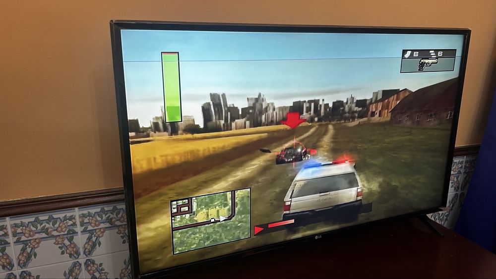 Tv lg 4k com linha no ecrã