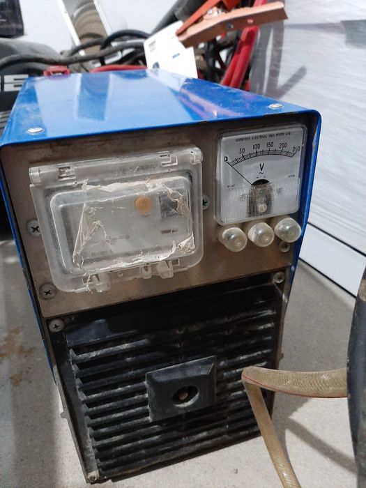 Generator Agregat hydrauliczny DYNASET HG10E-E400ST23-48-VF – 10 kVA / 400 V / 230 V