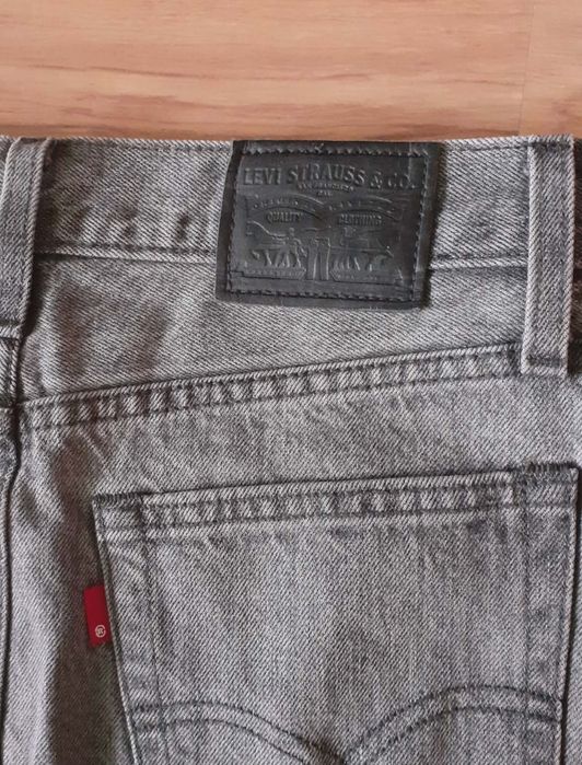Szara spódnica Levi's W28