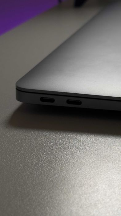 MacBook Air M1 de 2024 | 8Gb RAM | 256 Gb SSD | Base Model