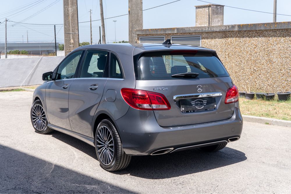 Mercedes-Benz B 180 — fotografia 6