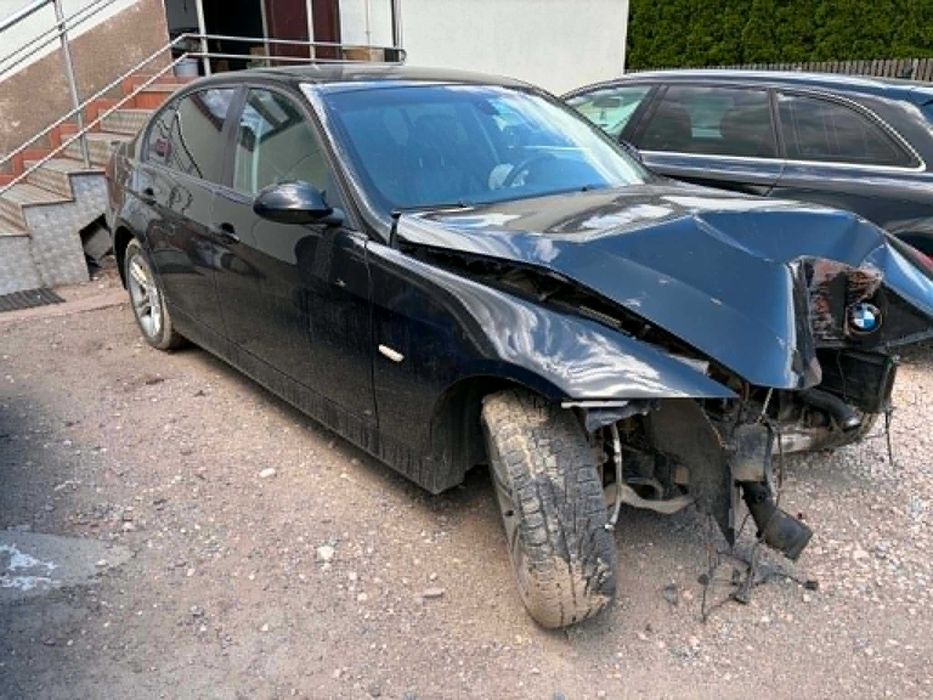 Bmw e90 318d n47 na części 475/9 black sapphire metallic