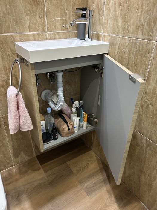 Móvel de casa de banho + toalheiro + torneira