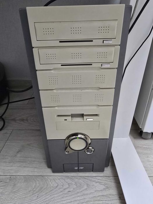 Комп'ютер на базі AMD Athlon 64 X2, 4Гб ОЗП, nVidia (Windows 7 x64)