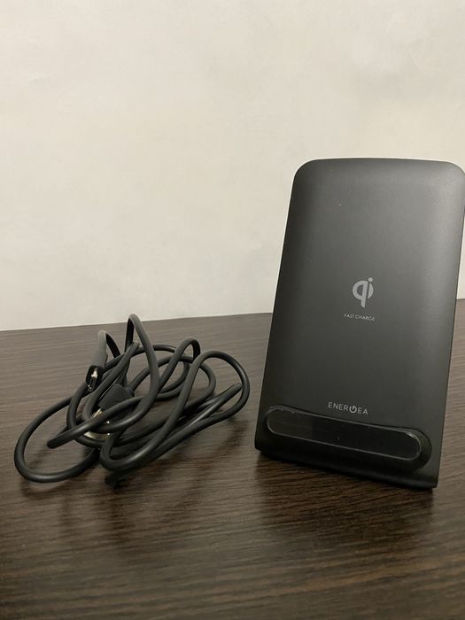 Бездротова зарядка EnergEA WiDock Black