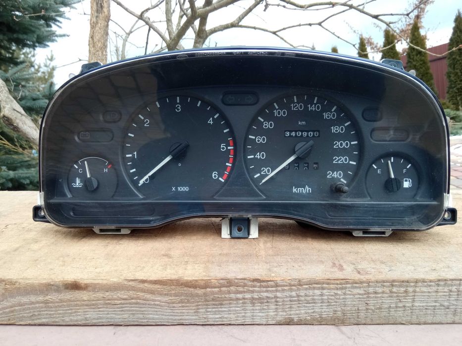 Панель приладів щиток приборів Мондео Mondeo Мк2 98BP-10C956-HB