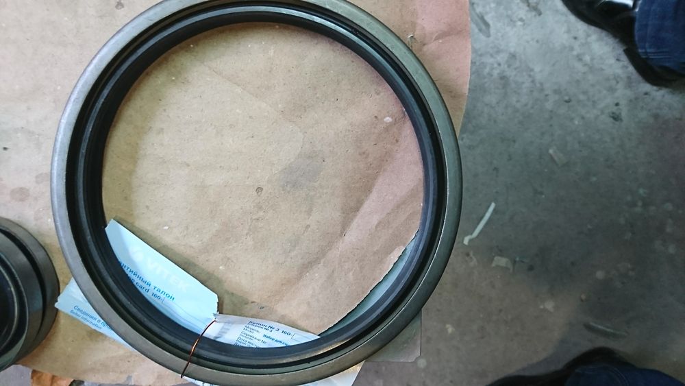 Запчасти для Каматцу .