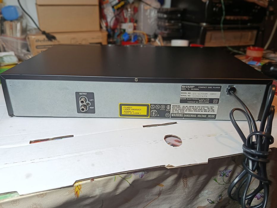 Odtwarzacz CD Sharp DX-670